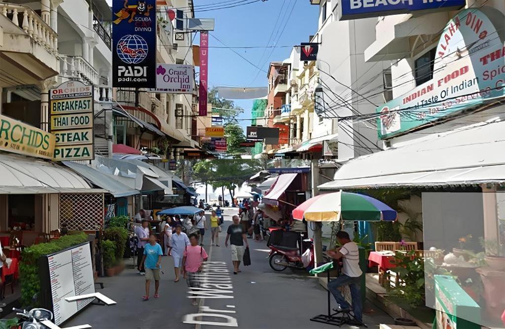 Long Beach Hotel Patong Экстерьер фото