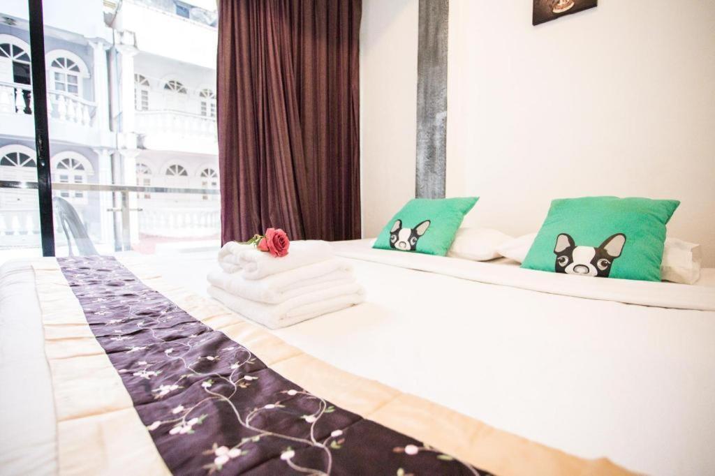 Long Beach Hotel Patong Экстерьер фото